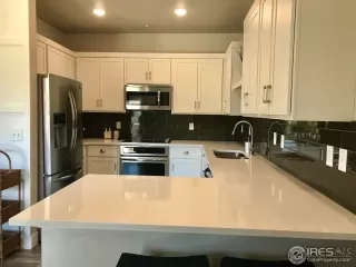 Photo #6: 863149 Listing