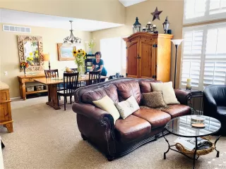 Photo #6: 8632032 Listing