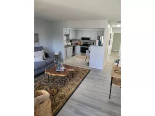 Photo #3: 8691742 Listing