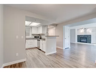 Photo #6: 8716415 Listing