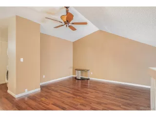 Photo #5: 8718481 Listing
