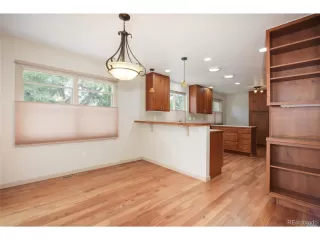 Photo #6: 8724706 Listing