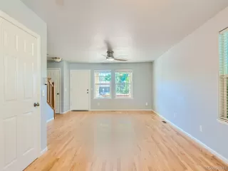 Photo #5: 8729614 Listing