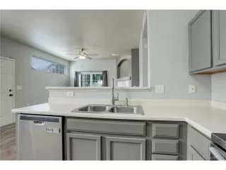 Photo #5: 8738261 Listing