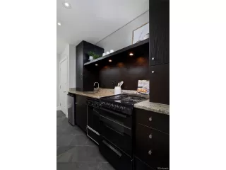 Photo #3: 8741697 Listing