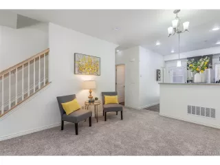 Photo #6: 8744684 Listing