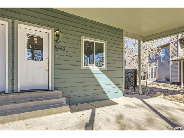 MLS: 8750664 Condo For Sale