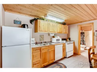 Photo #5: 875105 Listing