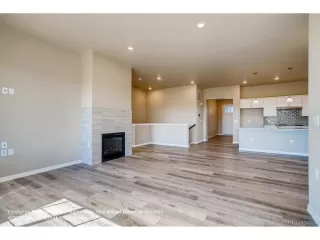 Photo #5: 8759728 Listing