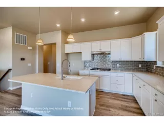 Photo #6: 8759728 Listing