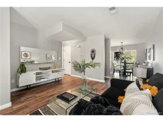 Photo #5: 8762533 Listing