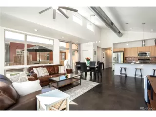 Photo #3: 8766359 Listing 