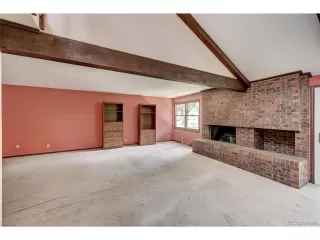 Photo #5: 8802299 Listing