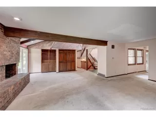 Photo #6: 8802299 Listing