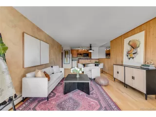 Photo #4: 8812424 Listing