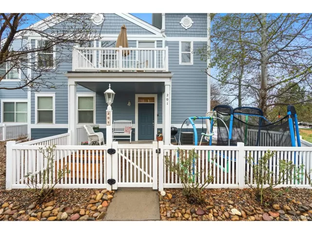 MLS: 8813675 Condo For Sale