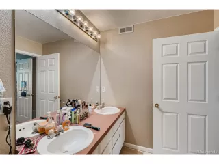 Photo #6: 8818177 Listing