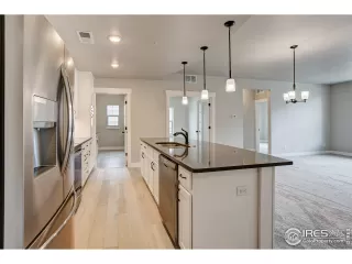 Photo #3: 882268 Listing