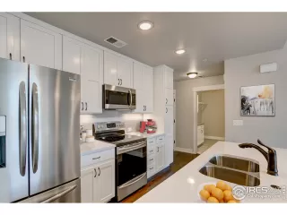 Photo #2: 882278 Listing