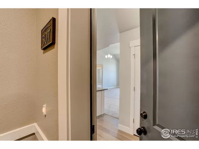 MLS: 882282 Condo For Sale