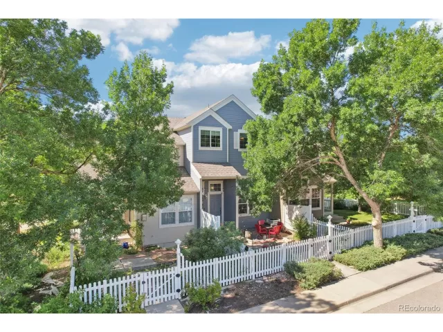 MLS: 8824238 Condo For Sale