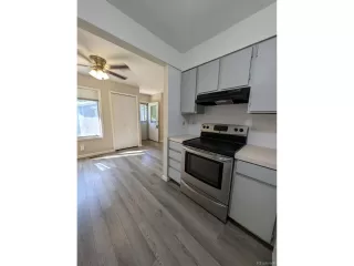 Photo #6: 8828758 Listing