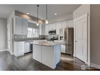 Photo #2: 883931 Listing