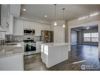 Photo #3: 883931 Listing