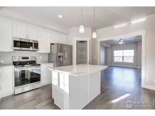 Photo #6: 883931 Listing