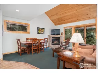 Photo #5: 884201 Listing