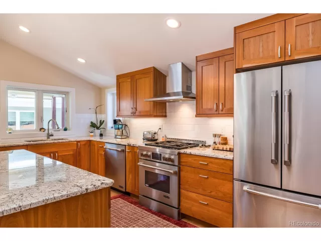 MLS: 8844313 Condo For Sale