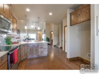 Photo #5: 884511 Listing