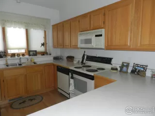 Photo #3: 884800 Listing