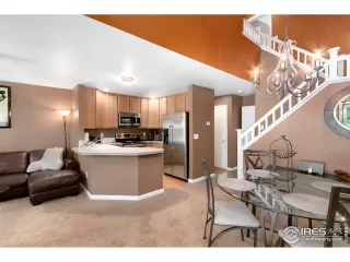 Photo #2: 884966 Listing