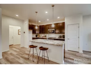 Photo #5: 885623 Listing