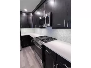 Photo #4: 8861976 Listing