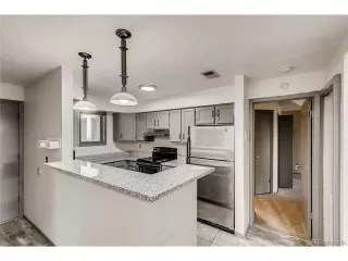 Photo #5: 8864704 Listing