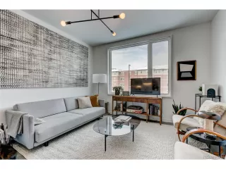 Photo #4: 8865517 Listing