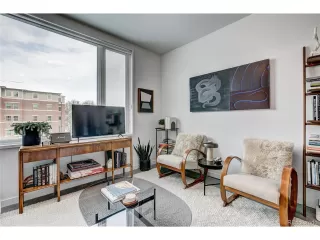 Photo #5: 8865517 Listing