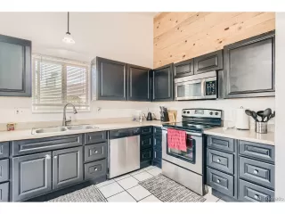 Photo #4: 8869577 Listing