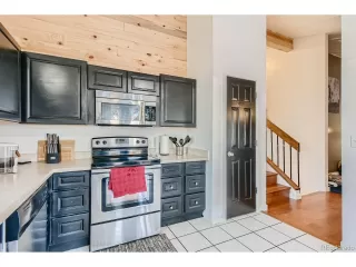 Photo #5: 8869577 Listing