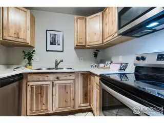 Photo #5: 887777 Listing