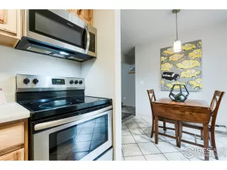 Photo #6: 887777 Listing