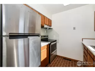 Photo #5: 887919 Listing