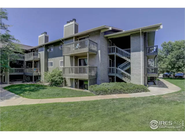 MLS: 887937 Condo For Sale