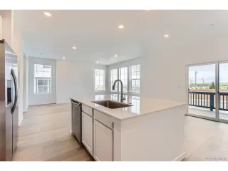 Photo #2: 8880268 Listing