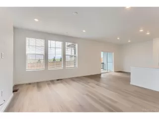 Photo #5: 8880268 Listing