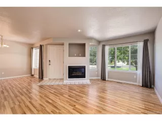 Photo #6: 8881108 Listing