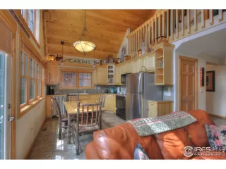 Photo #5: 888133 Listing