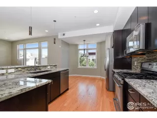 Photo #5: 888190 Listing